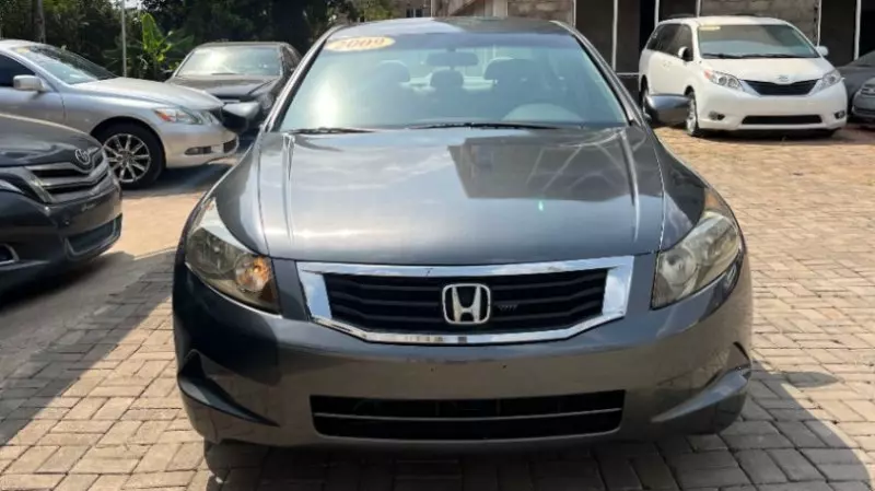 Honda Accord   - 2009