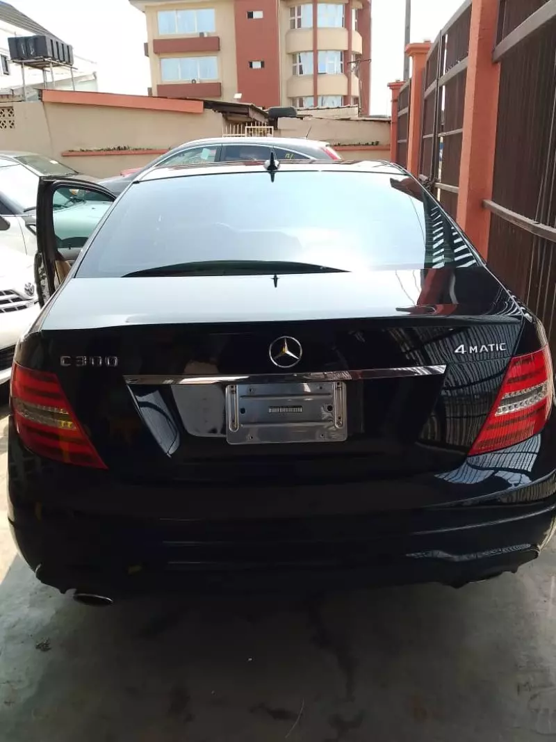 Mercedes-Benz C 300   - 2013