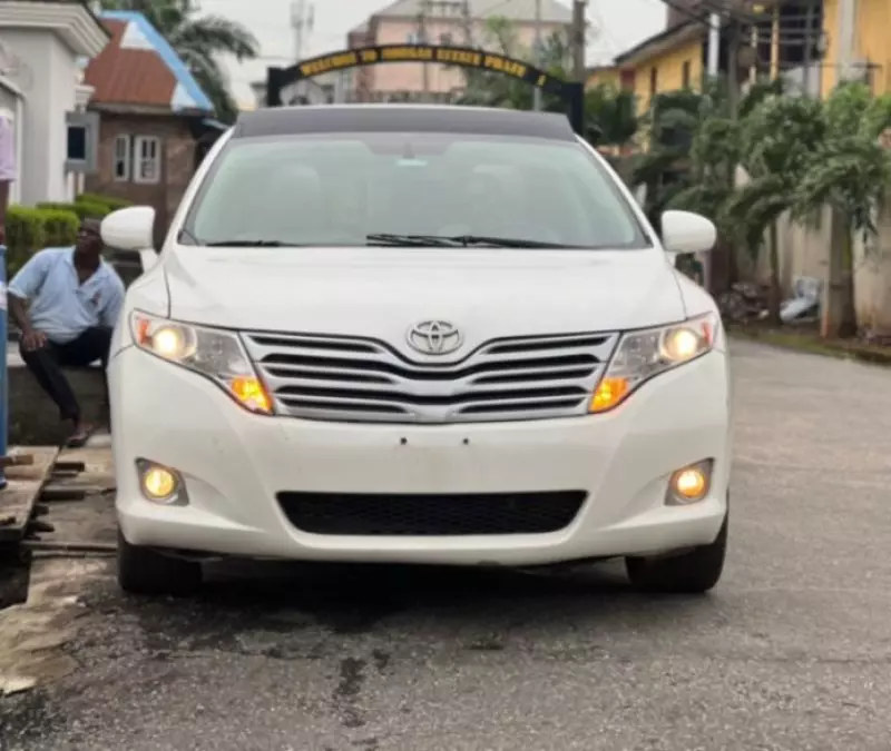 Toyota Venza   - 2012