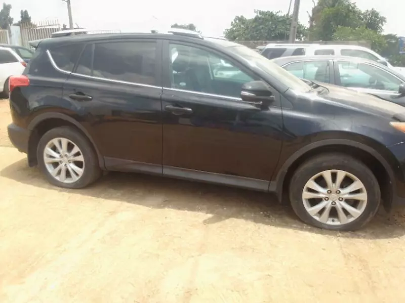 Toyota Rav4   - 2015