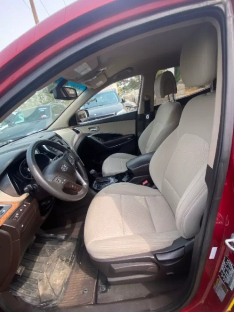 Hyundai Santa Fe   - 2013