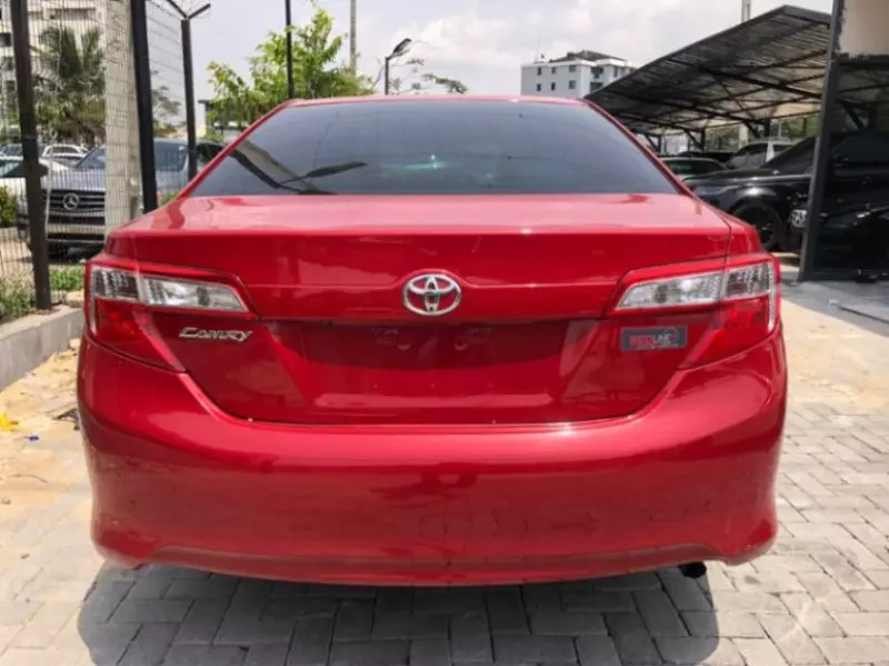 Toyota Camry - 2014