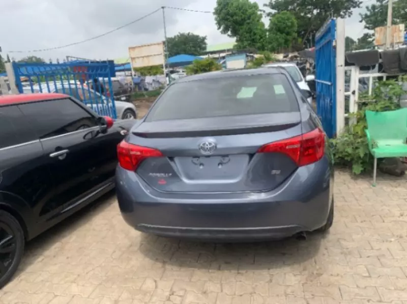 Toyota corolla   - 2017