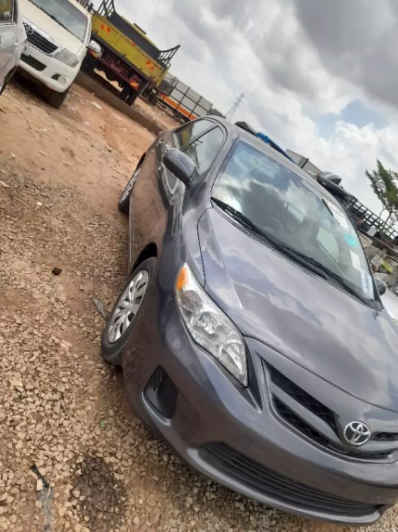 Toyota Corolla   - 2012