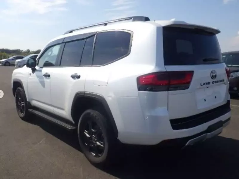 Toyota Landcruiser 300   - 2023