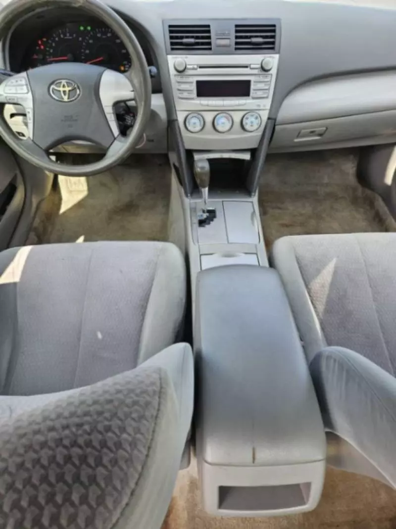 Toyota Camry   - 2011