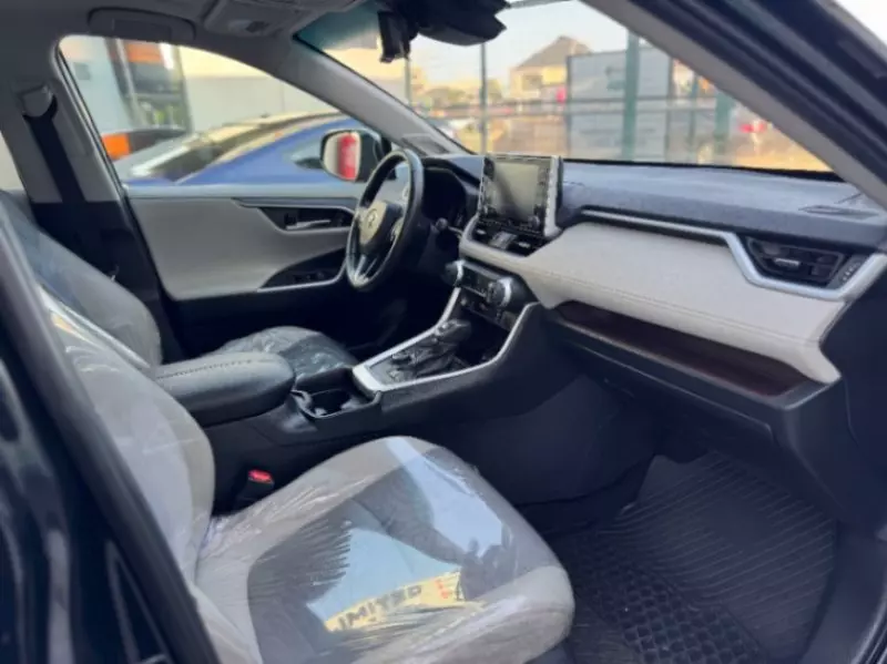 Toyota Rav4   - 2019