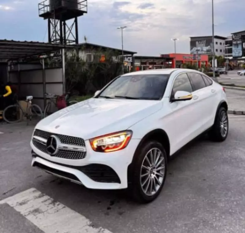 Mercedes-Benz GLC 300   - 2021