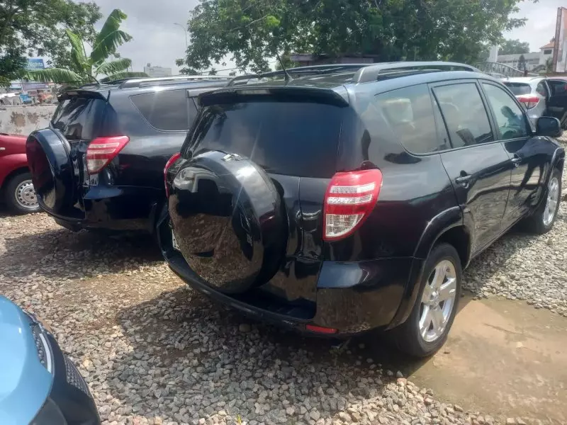 Toyota RAV 4   - 2010