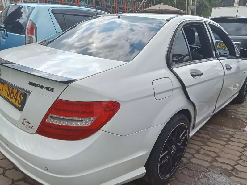Mercedes-Benz C 180   - 2012