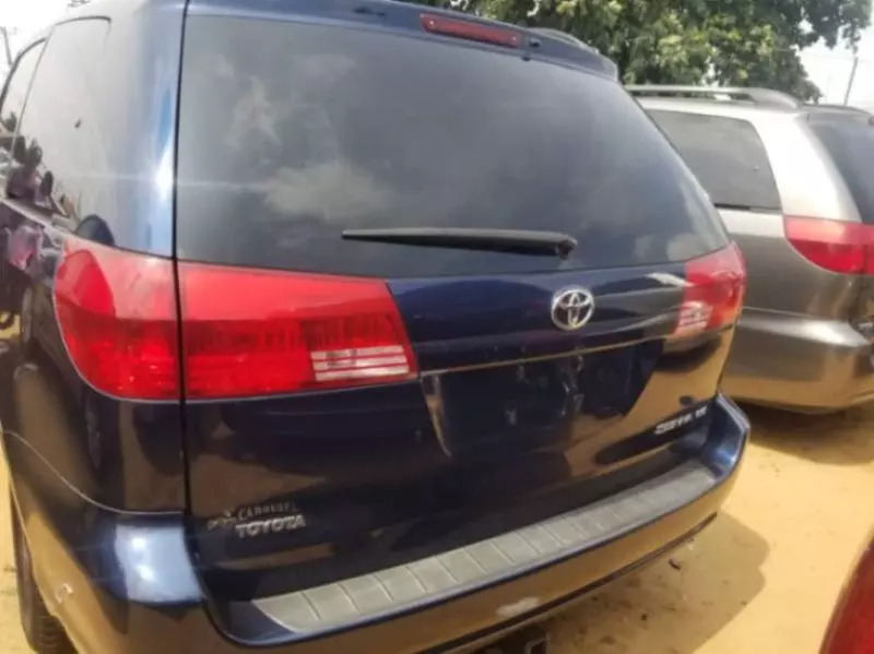 Toyota Sienna - 2006