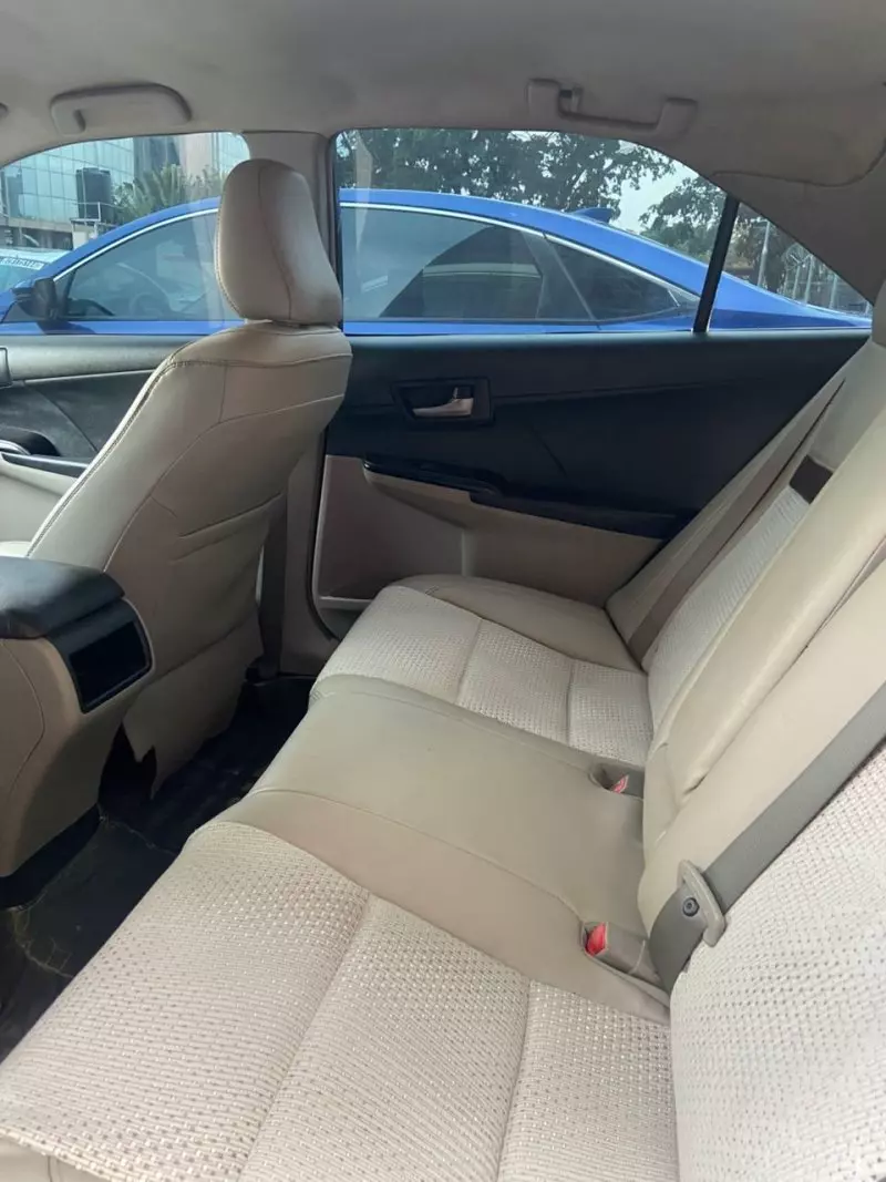 Toyota Camry   - 2014