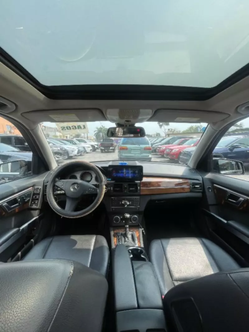 Mercedes-Benz GLK 350   - 2012