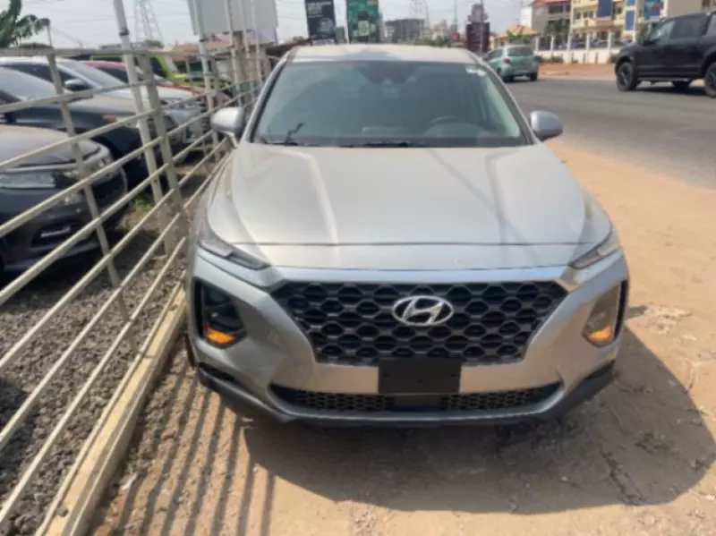 Hyundai Santa Fe   - 2020