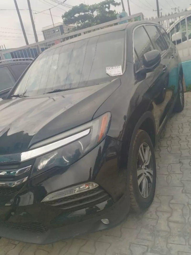 Honda Pilot   - 2017