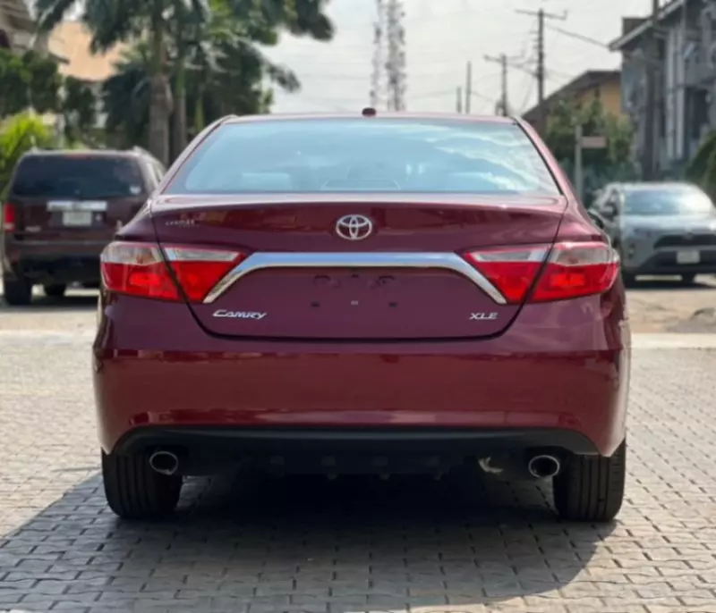 Toyota Camry   - 2016