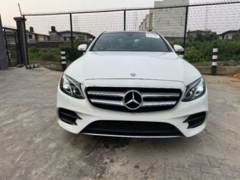 Mercedes-Benz E 300   - 2017