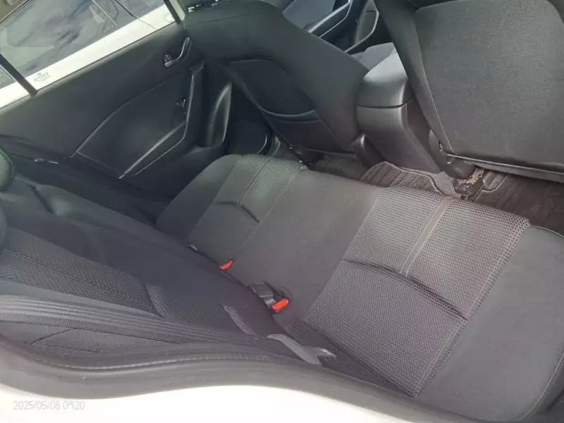Mazda Axela    - 2019