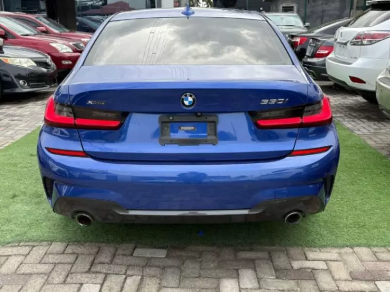 BMW 330i   - 2019