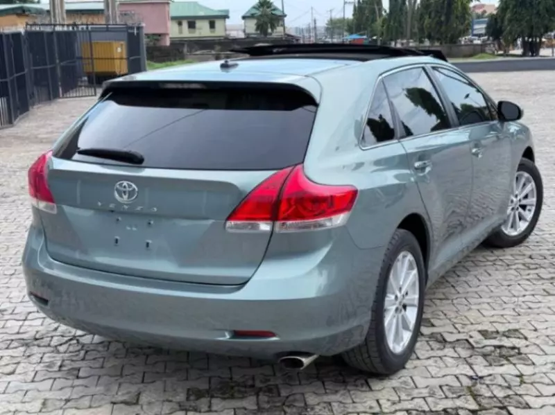 Toyota Venza   - 2010