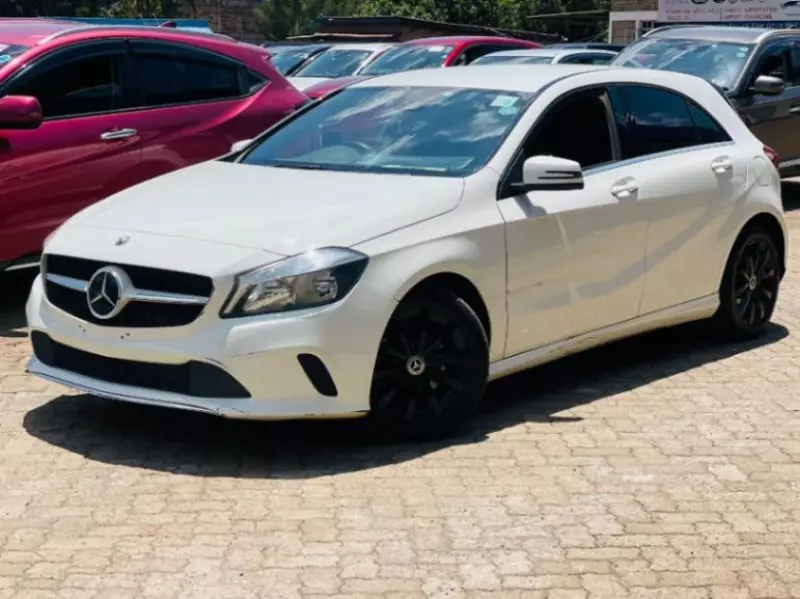 Mercedes-Benz A 180   - 2017