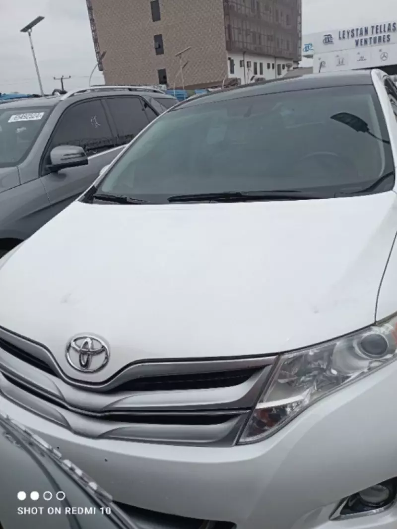 Toyota Venza   - 2013