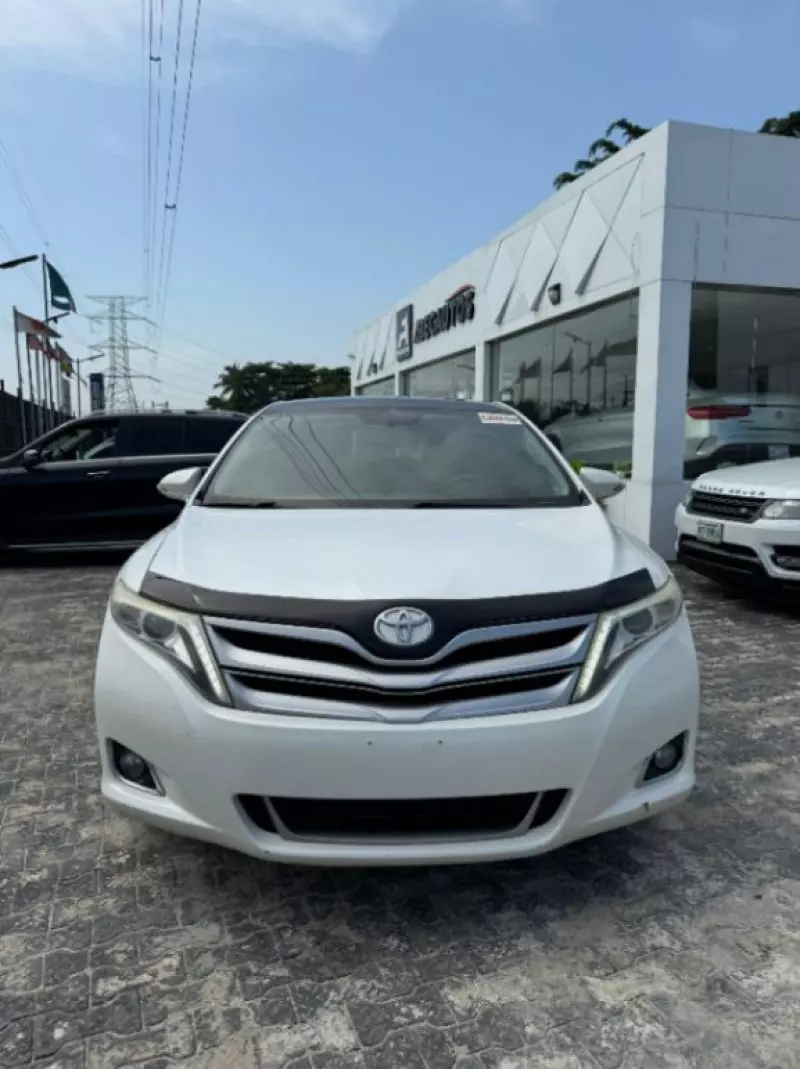 Toyota Venza   - 2012