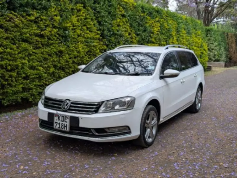 Volkswagen Passat   - 2014
