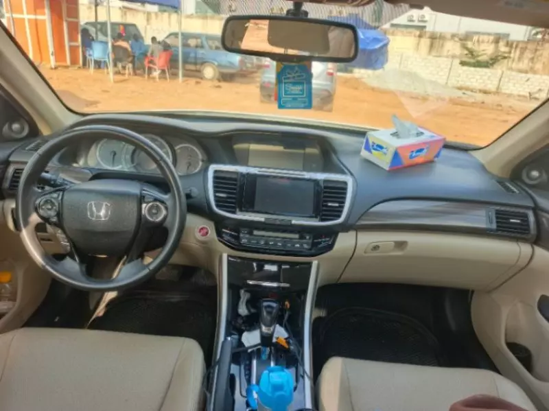Honda Accord   - 2016