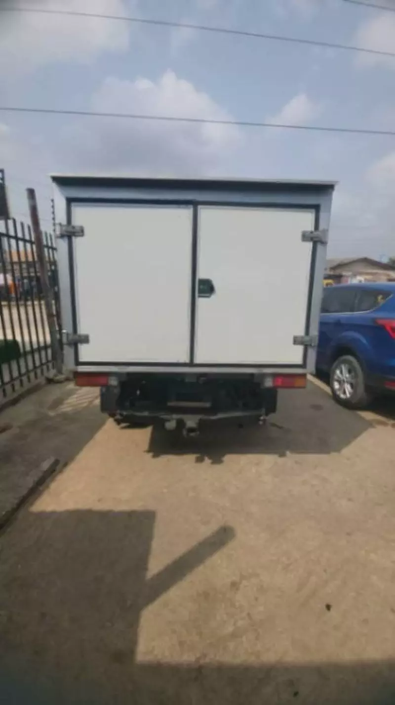 Toyota Hilux   - 2022