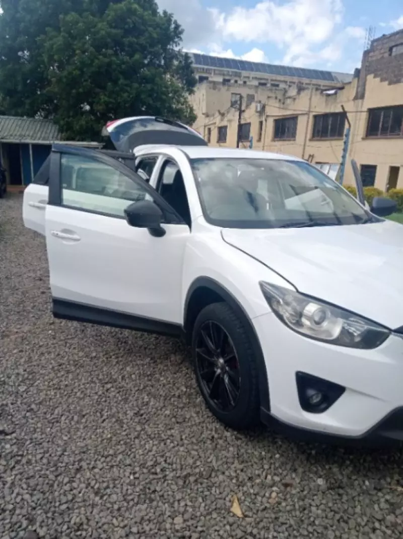 Mazda 121   - 2012