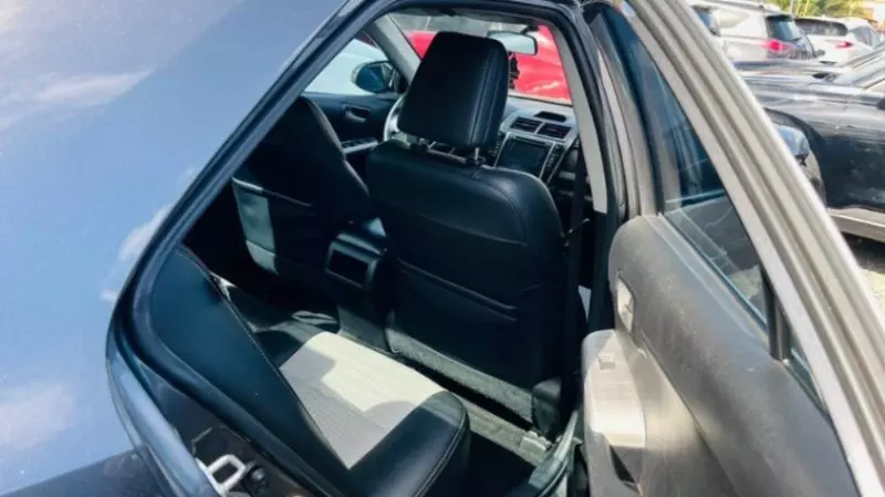 Toyota Camry   - 2014