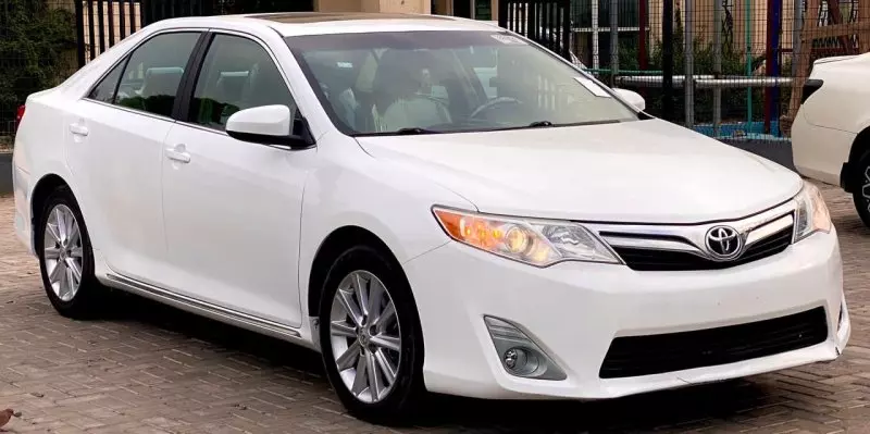 Toyota Camry   - 2012
