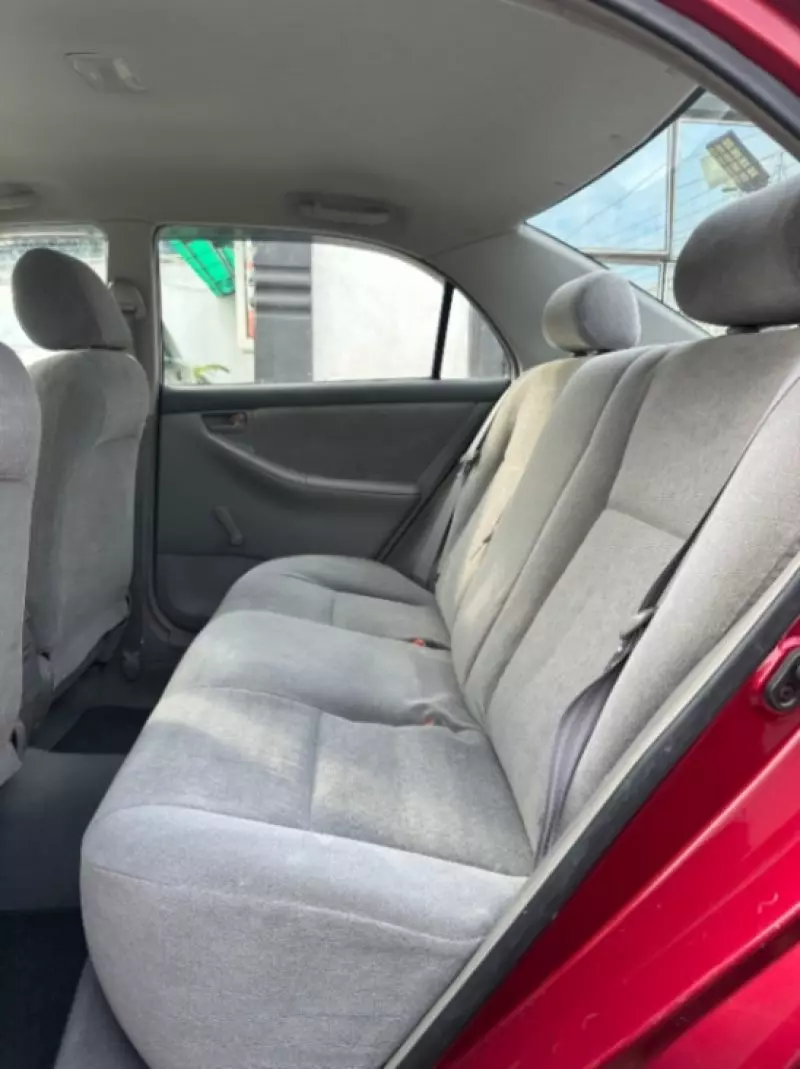 Toyota corolla   - 2004