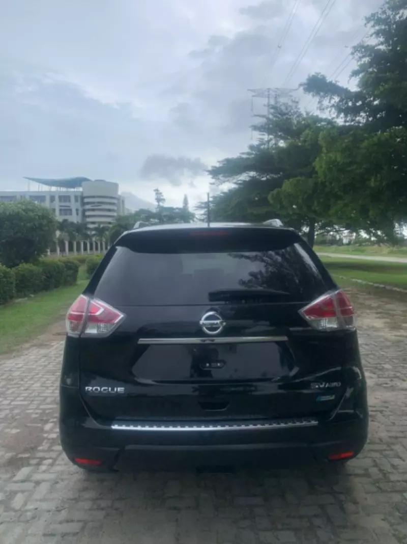 Nissan Rogue   - 2015