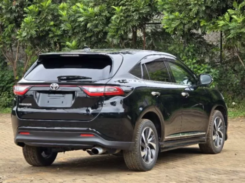 Toyota Harrier   - 2018