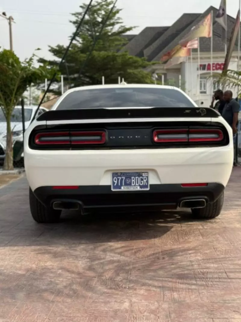 Dodge Challenger   - 2015