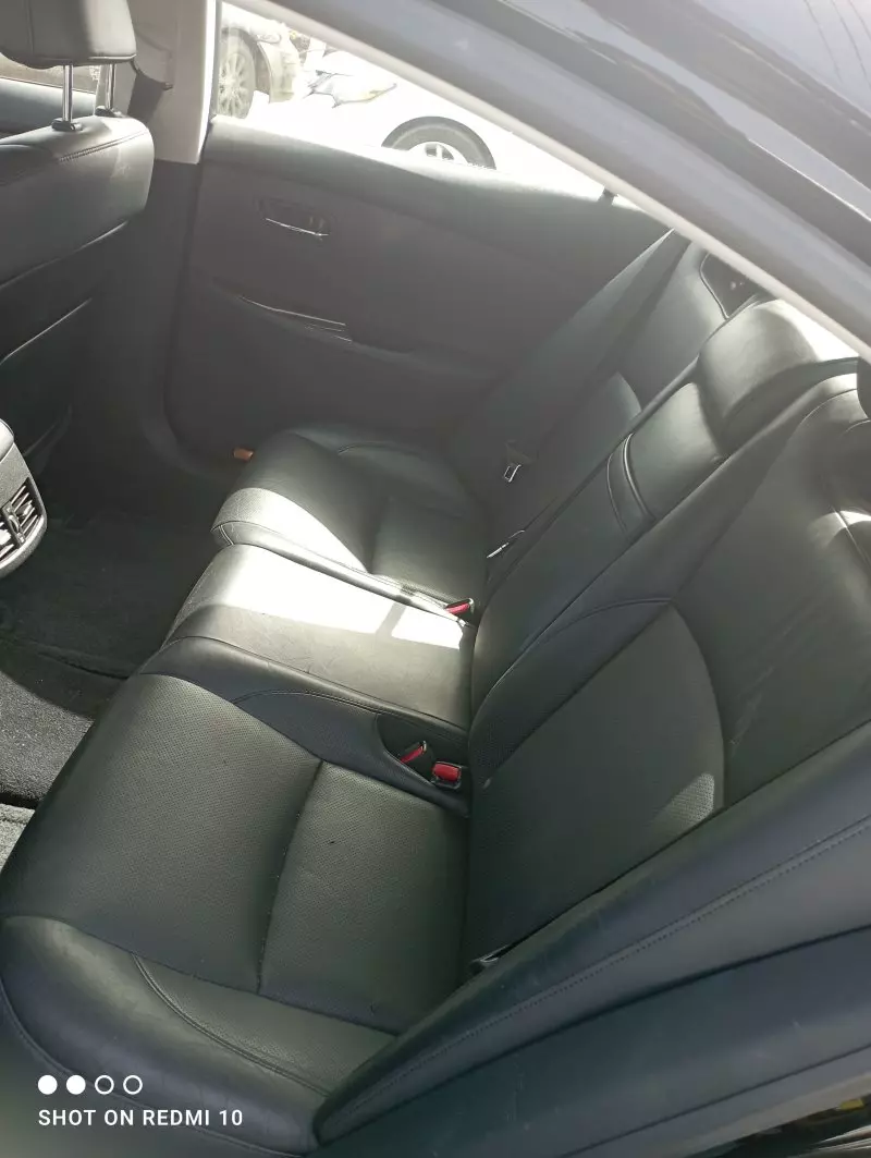 Lexus ES 350   - 2011