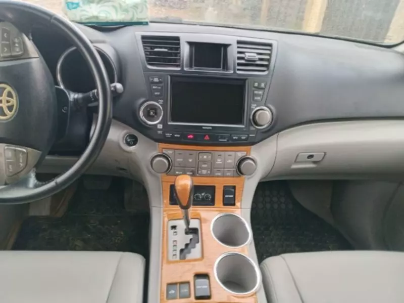Toyota Highlander   - 2009