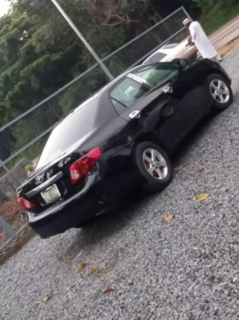 Toyota Corolla   - 2009