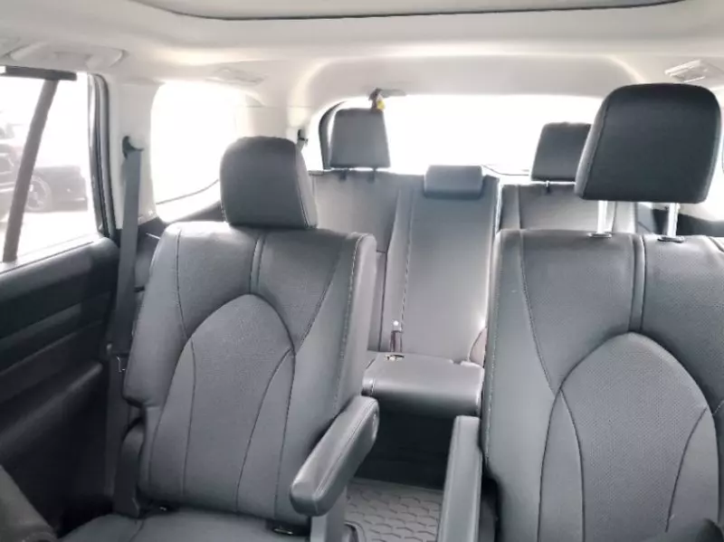 Toyota Grand Highlander   -