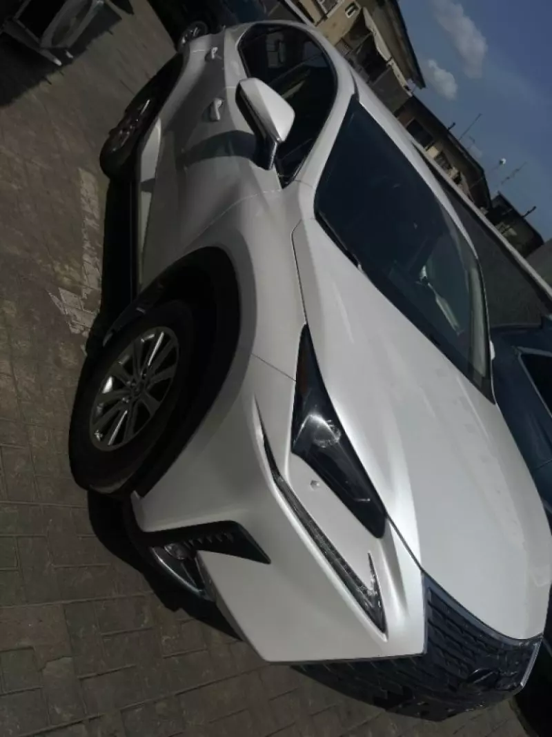 Lexus NX   - 2021