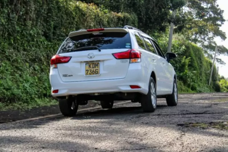 Toyota Fielder    - 2016