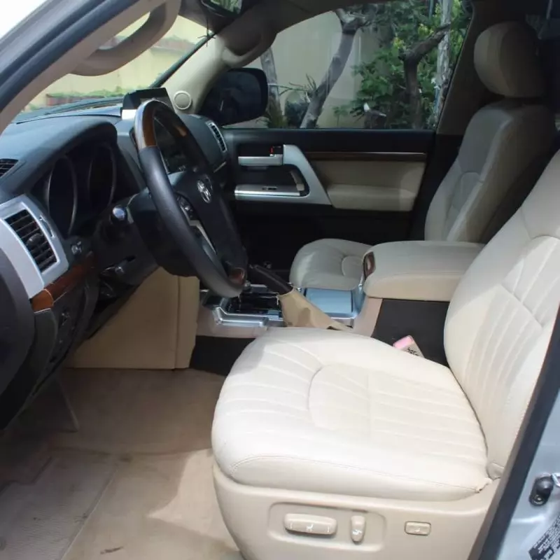 Toyota Landcruiser Vx V8    - 2011