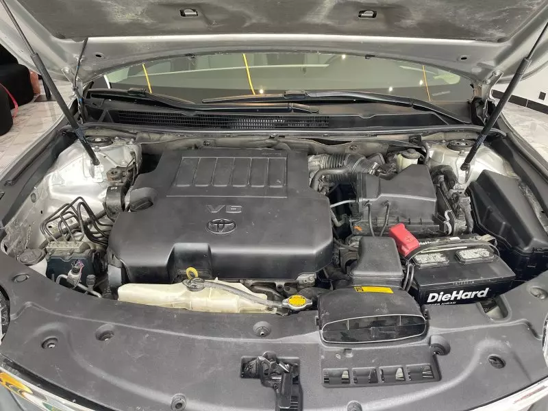 Toyota Avalon   - 2014