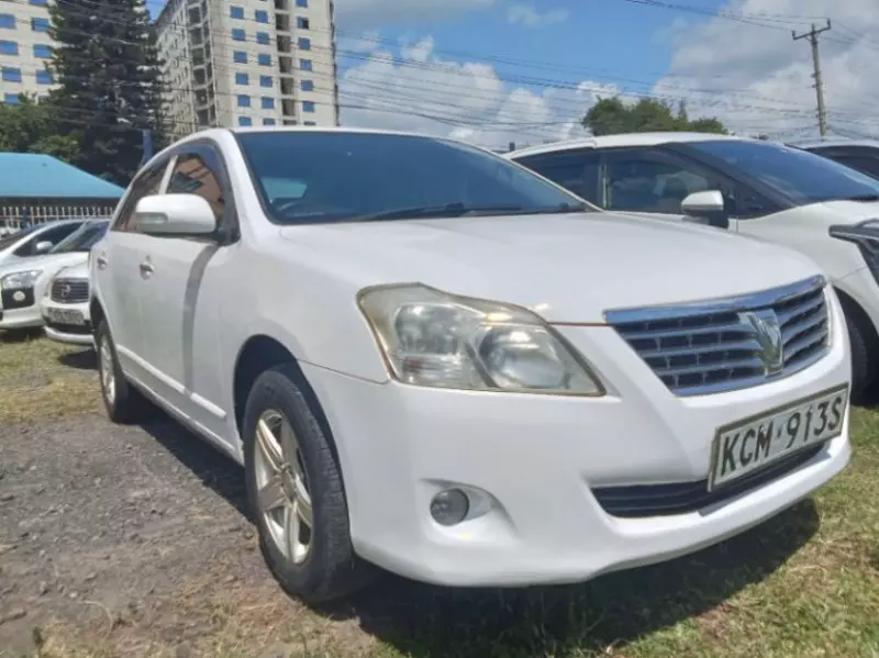 Toyota Premio    - 2010