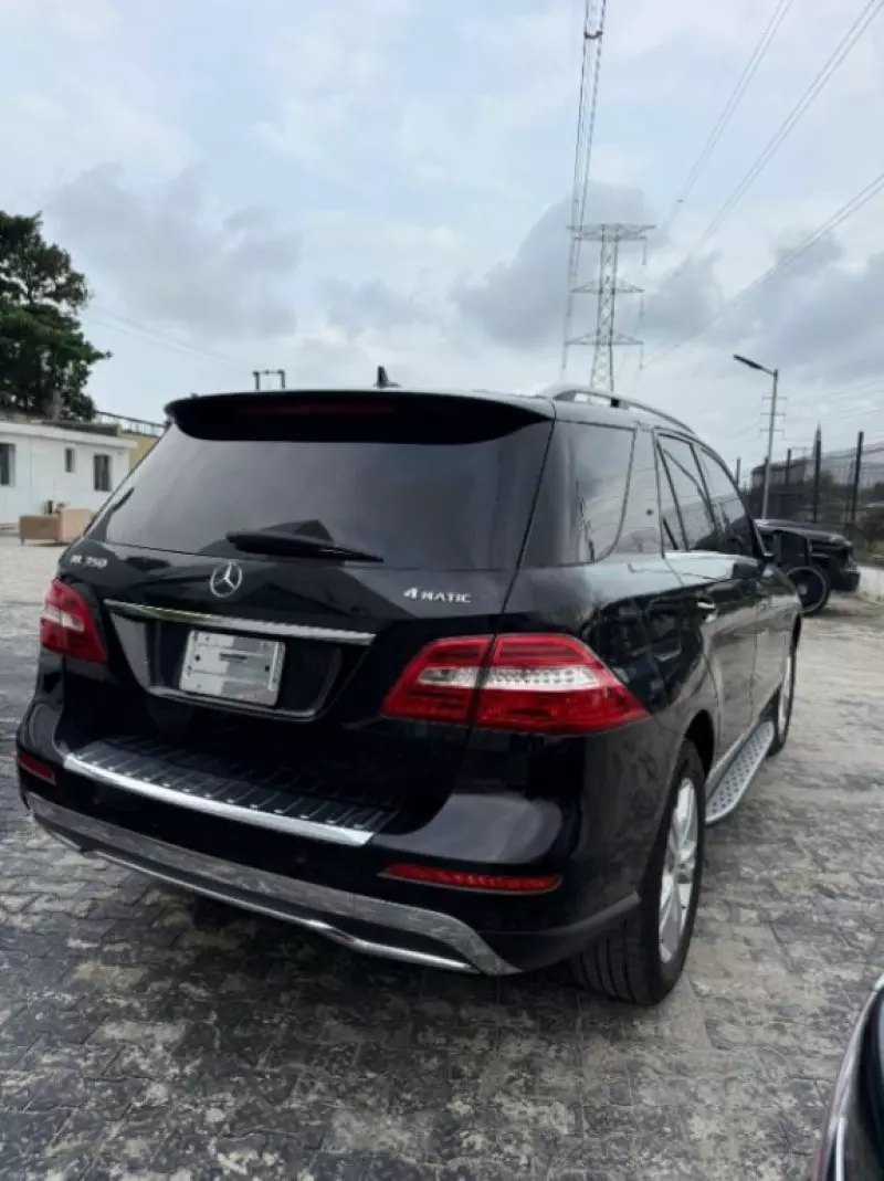 Mercedes-Benz ML 350   - 2013