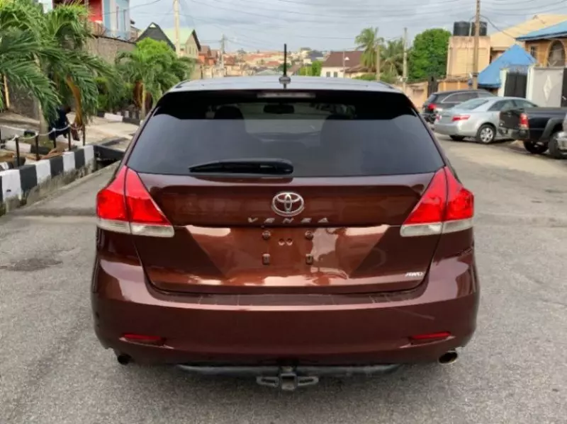 Toyota Venza   - 2010
