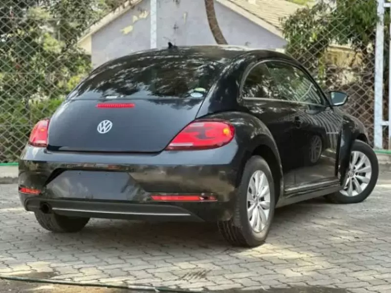 Volkswagen Beetle   - 2017