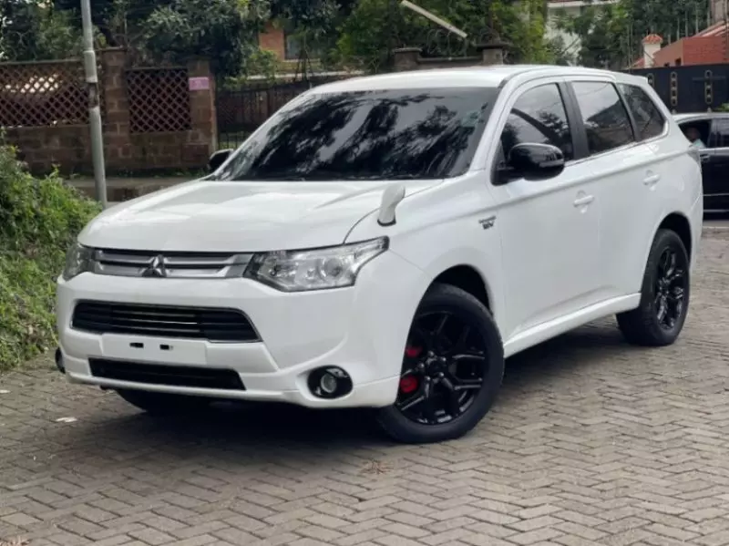Mitsubishi OUTLANDER   - 2014